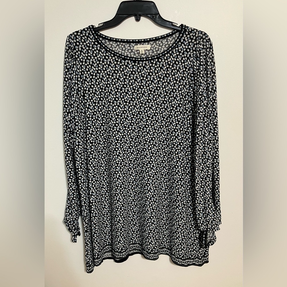 Max Studio Black and White Printed Long Sleeve Blouse